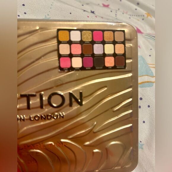 NIB Revolution Makeup Palette - Picture 16 of 16